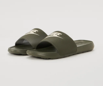 Sandales de bain unisexes Nike Sportswear Victori One Slide disponibles en plusieurs pointures chez Lounge by Zalando