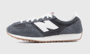 Baskets unisexes New Balance U471 blanches ou noires chez Lounge by Zalando