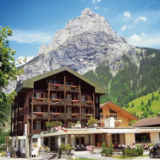 Kandersteg (BE) : 4 nuits à l’hôtel Blümlisalp avec petit-déjeuner, sauna, utilisation du téléphérique et entrée au parc naturel de Blausee à partir de 239 CHF par personne
