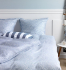 Parure de lit satin FREDERIKKE 200×220 bleu/blanc