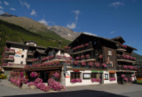 Hôtel Bergheimat à Saas-Grund dès 59 francs par personne/nuit, avec demi-pension (menus à 4 plats le soir), 2 enfants jusqu’à 12 ans gratuits