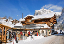 Grindelwald (BE) : une nuit à l’hôtel 3 étoiles Steinbock, petit-déjeuner inclus, à partir de 69 CHF par personne + 2 enfants de moins de 6 ans gratuits (hors taxe de séjour)