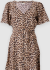 Robe courte JDYTROYA chez Lounge by Zalando, disponible dans les tailles XS à XL