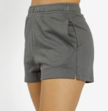 Short FILA Orlando à taille haute pour femme, couleur grise, chez Ochsner Sport