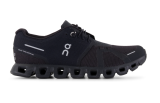 ON Cloud 5 Sneakers pour femmes en noir ou noir et blanc chez Ochsner Sport