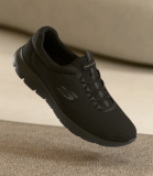 Skechers Wide Fit SUMMITS Sneaker basse en noir chez Lounge by Zalando