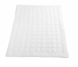Promotion sur la couette en soie sauvage Billerbeck Edition Seta Superlight (160×210 cm) chez nettoshop