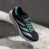 Chaussures de course adidas Performance ADIZERO disponibles en différentes tailles chez Lounge by Zalando