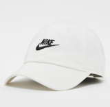 Casquette Nike Club Unstructured Futura Wash en blanc chez Snipes