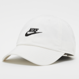 Nike Club Cap Unstructured Futura Wash en couleur blanche chez Snipes